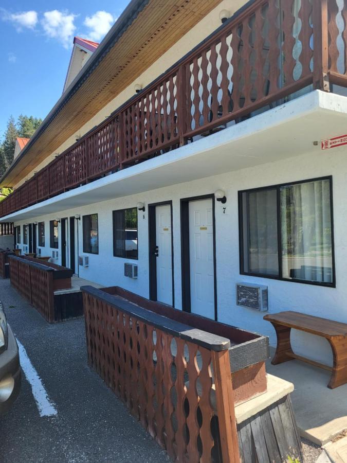 Alpen Motel เรเดียมฮอตสปริงส์ ภายนอก รูปภาพ