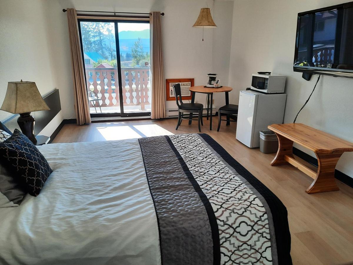 Alpen Motel เรเดียมฮอตสปริงส์ ภายนอก รูปภาพ