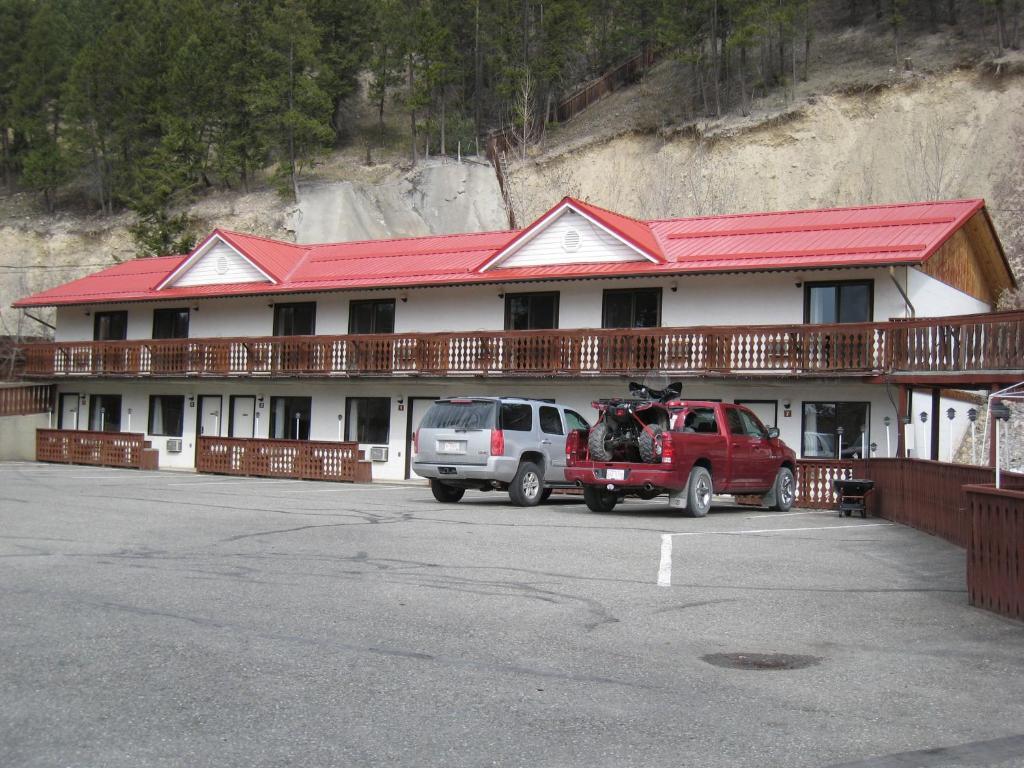 Alpen Motel เรเดียมฮอตสปริงส์ ภายนอก รูปภาพ