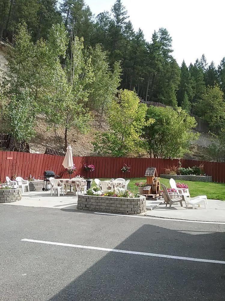 Alpen Motel เรเดียมฮอตสปริงส์ ภายนอก รูปภาพ